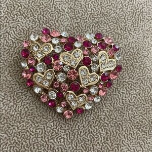 Elegant Heart-Shaped Pink and Gold Brooch